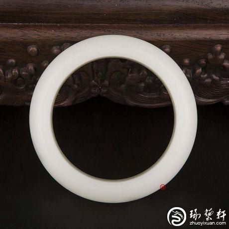关于和田集团羊脂玉手镯贱卖传闻——真相与谣言的较量