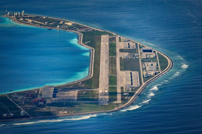 国防部奉劝菲方，立即放弃——关于南海争议的正确态度