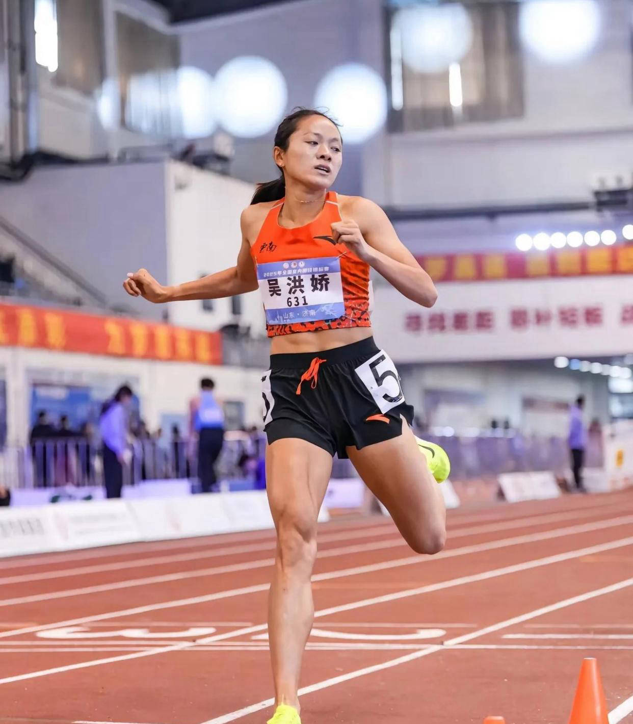 破风前行，800m中国女子记录的辉煌与挑战