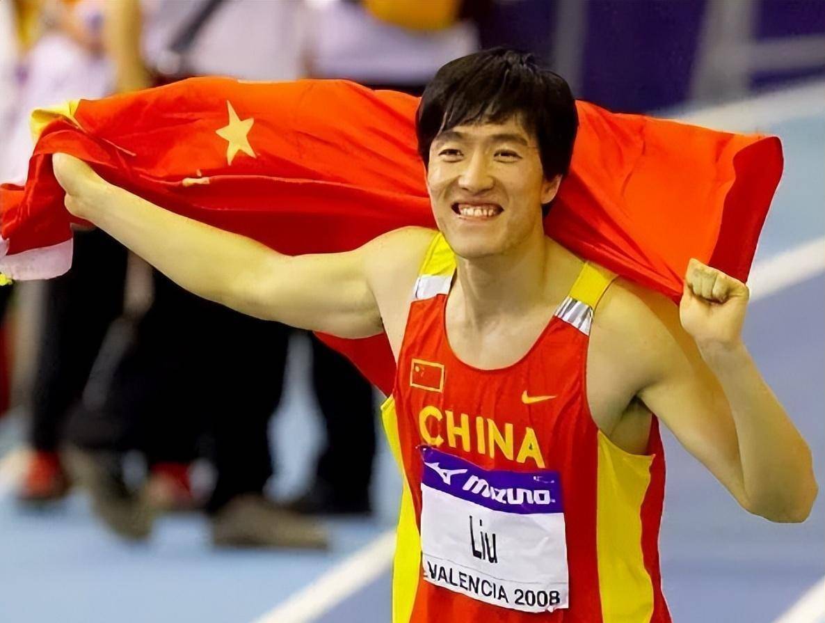 中国运动员刘翔现状，荣光背后的故事与奋斗