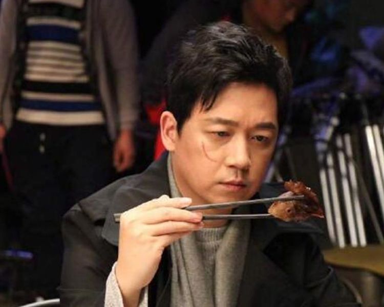 潘粤明深夜发文狂喷国足，一场跨界与国足的碰撞