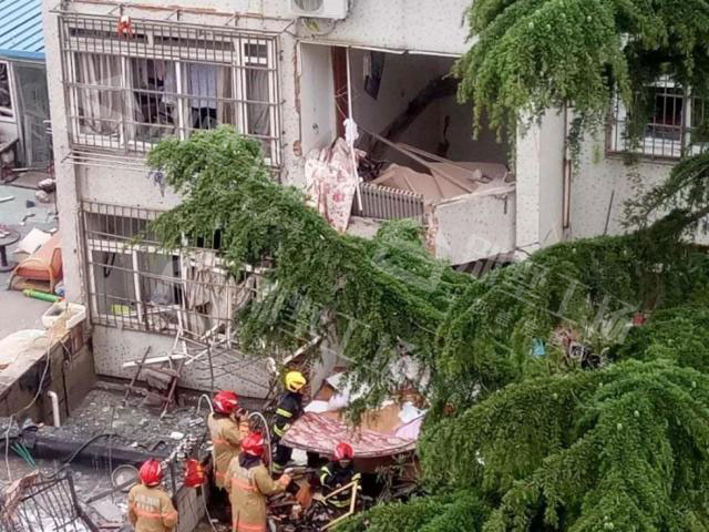 青岛居民楼爆炸事故深度解析