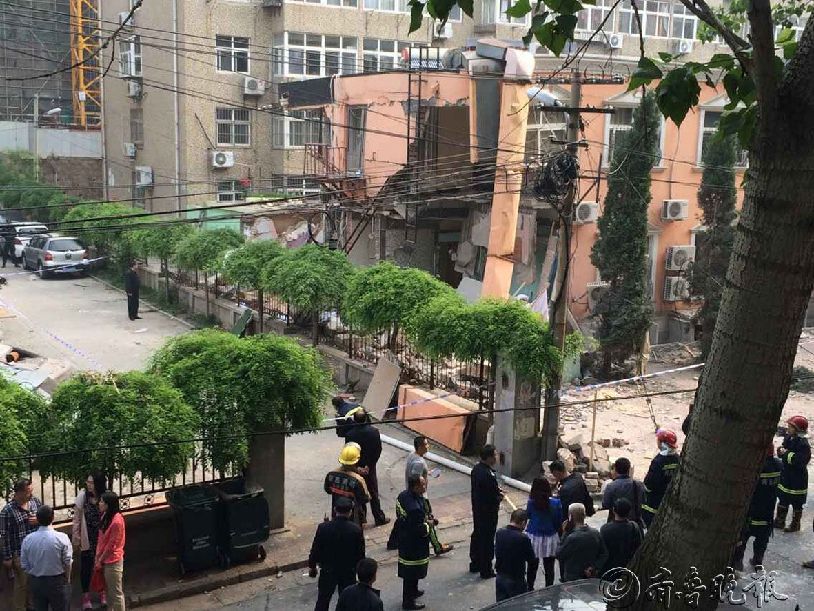 青岛炸楼事件，深度解析与反思