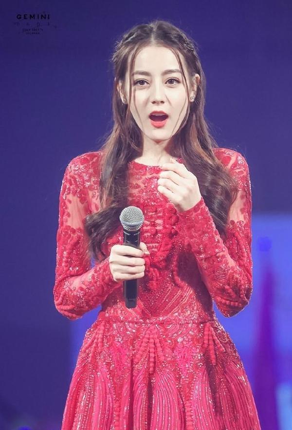 媒体，女装何时能回归正常审美