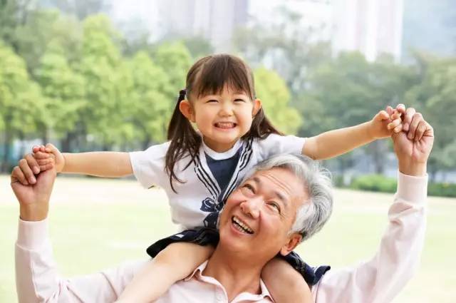 老人去世时孙子孙女应该做什么？一份详尽指南