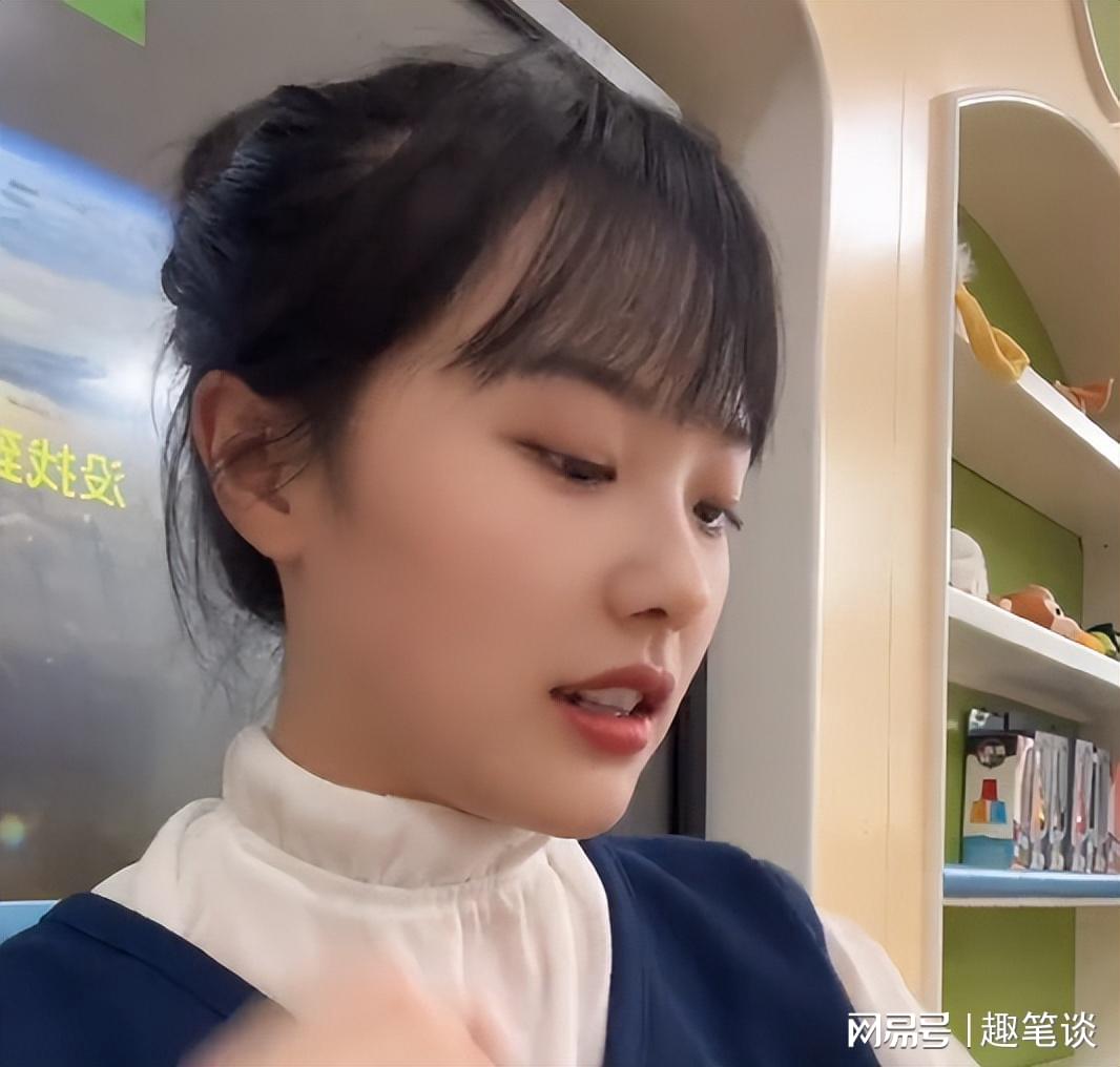 揭秘黄老师，探寻真实年龄之谜