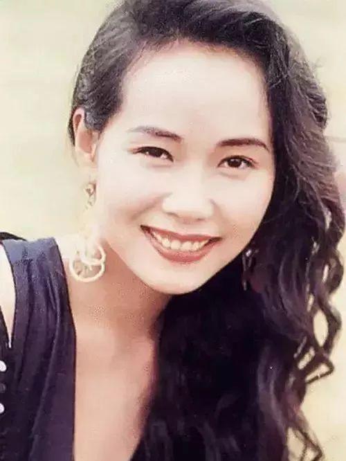 谢娜回应叶童称官人太耿直，娱乐界的真实互动与友情展现