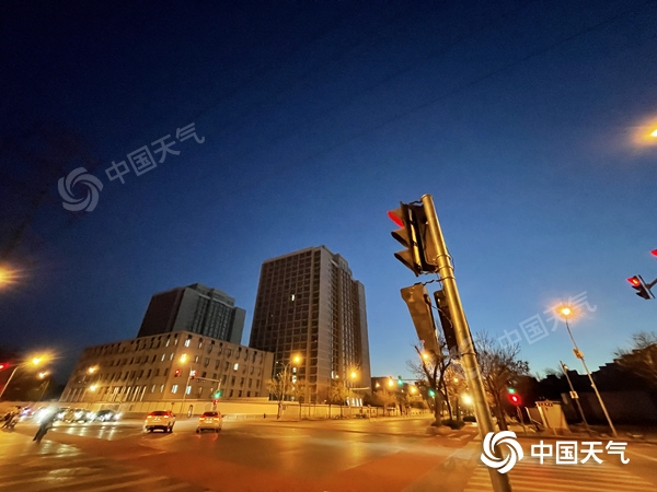 北京，风力达9级时地面轨道交通应停运