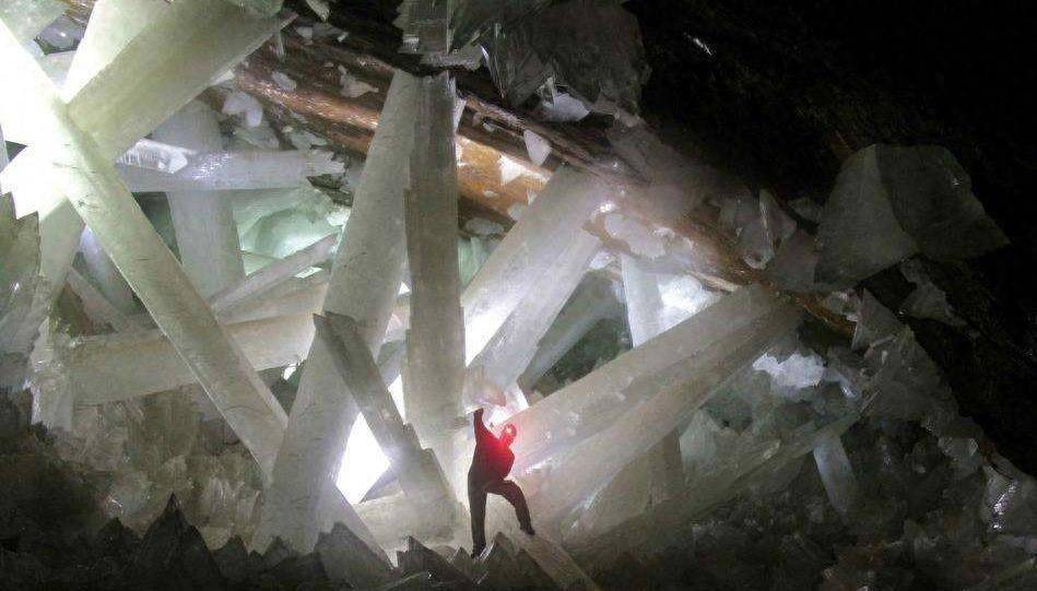 水晶在地下第几层才能挖到？揭秘神秘矿藏的奥秘