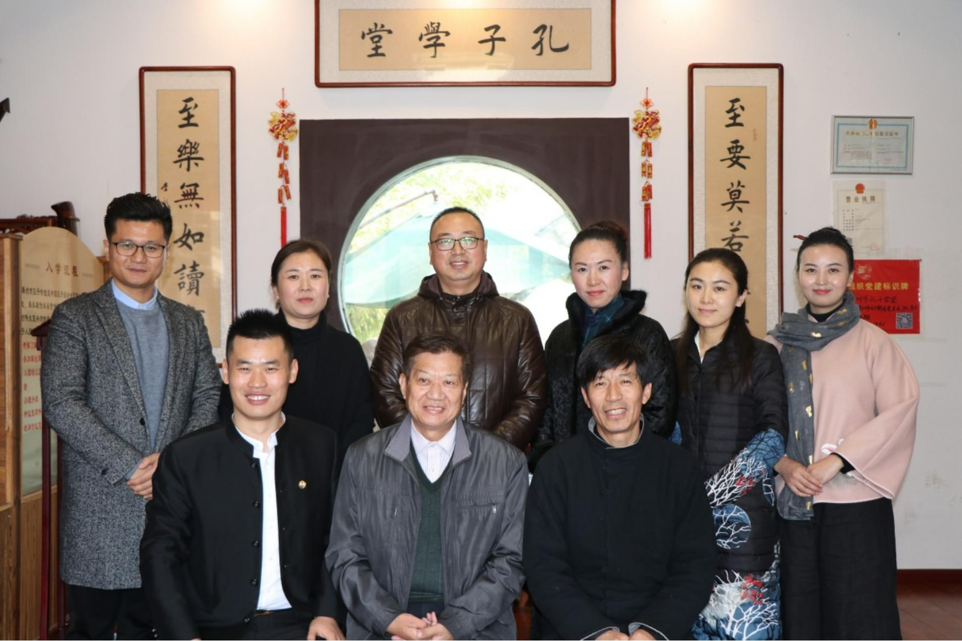 刘强东白手起家的故事，从草根到电商巨头的崛起