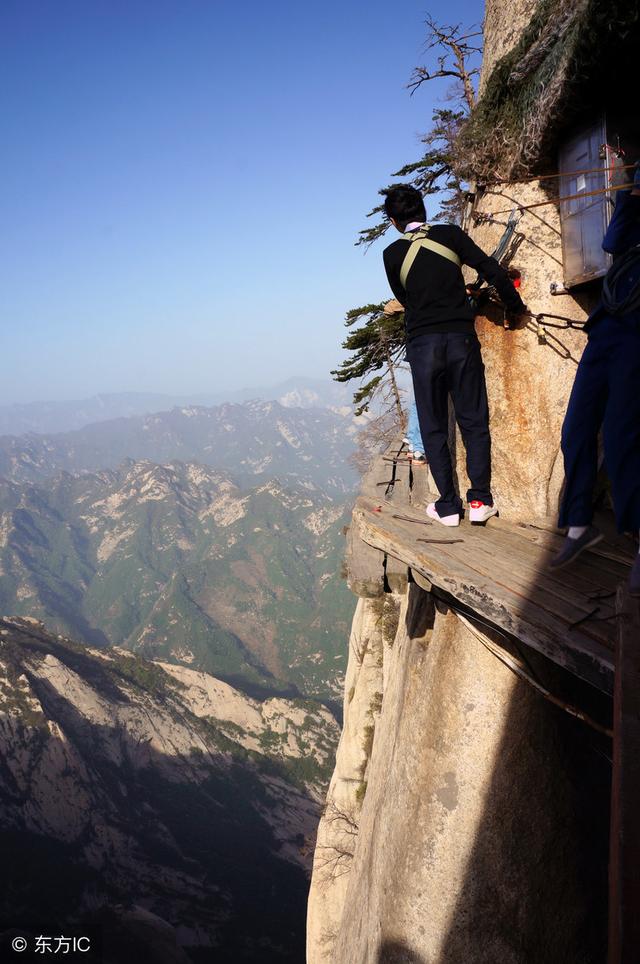 升级2160米华山栈道，打造全新探险体验
