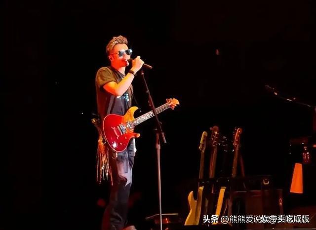 谢霆锋晒香港演唱会照片视频，重温经典，引爆全场激情
