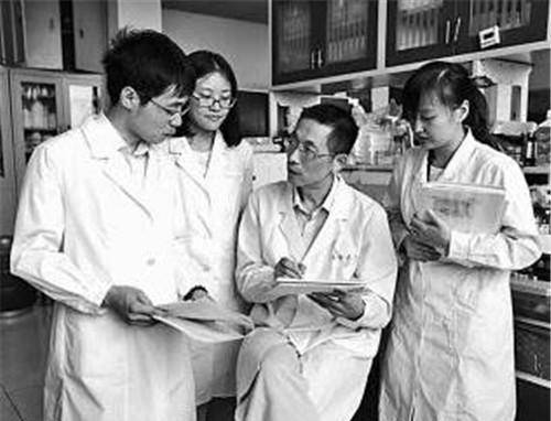 专家称4+4初衷是培养医学领袖
