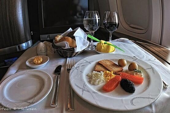 国泰航空发过期零食事件深度解析