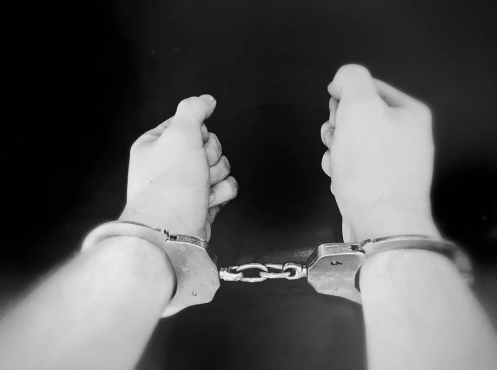 延安版孙小果，背后的故事与反思