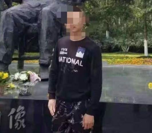 关于成都27岁女子家门口遇害案庭审取消的文章