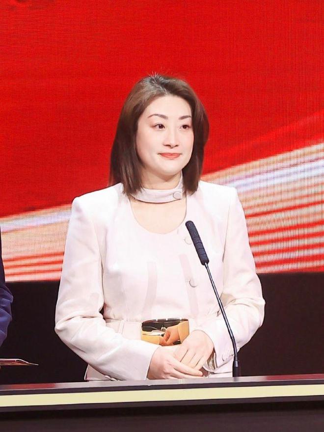 宗馥莉正式接手娃哈哈实业公司，企业未来的新篇章