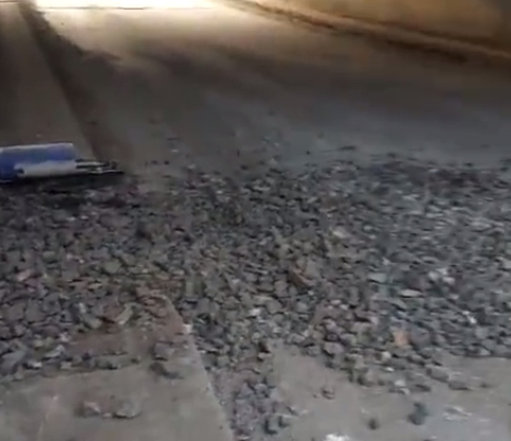 四川一铁路桥垮塌，货车遭遇不幸——事故深度解析