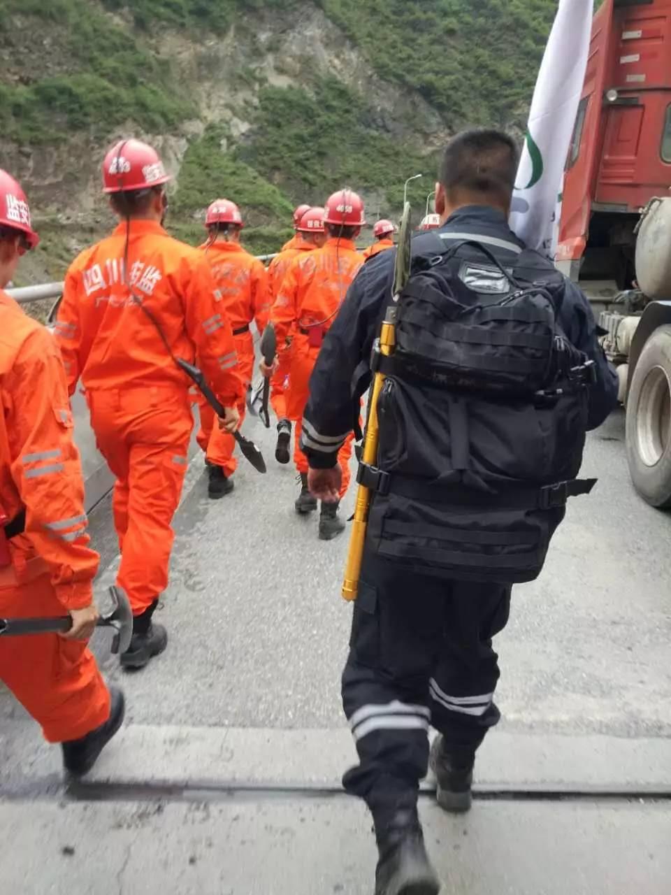 关于四川铁路桥是否发生垮塌的探讨