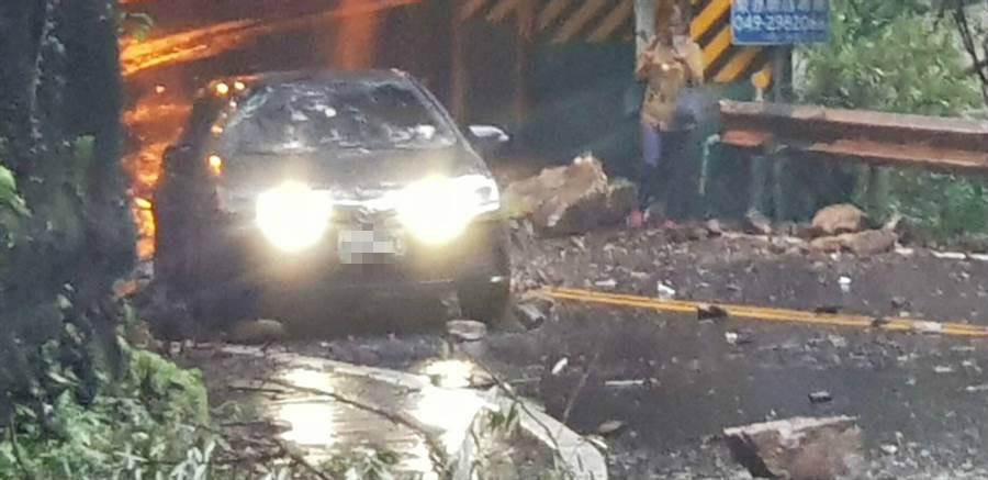 神农架路人遭遇落石砸伤事件深度解析