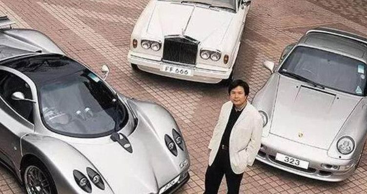 香港富豪5分钟订走三台百万级豪车，速度与金钱的交汇