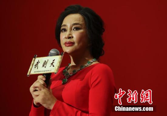 多地多场刘晓庆主演话剧遭遇取消风波