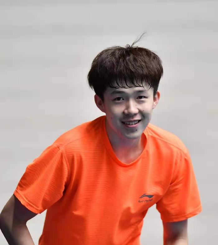 王楚钦谈19岁摔拍子背后的故事与成长
