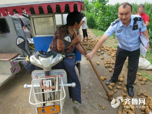 警方通报村民哄抢土豆事件分析