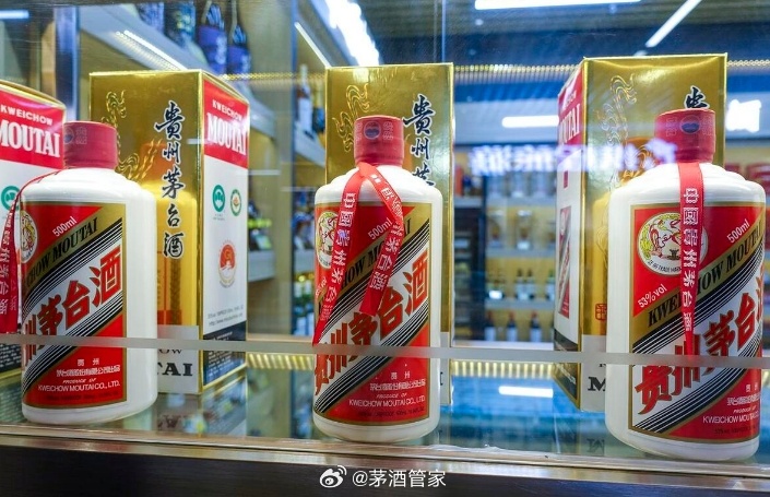 茅台跌了，回收商快亏掉一台奔驰