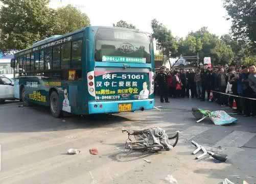 沈阳公交车事故致2死16伤，事故原因与救援措施分析