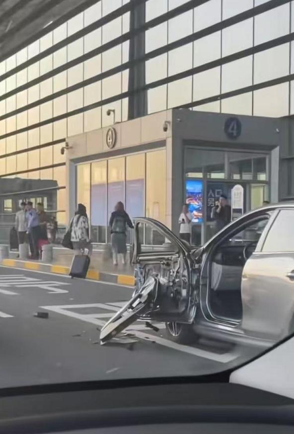 天津机场航站楼车祸事件深度解析