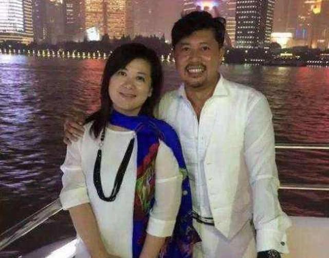 网友偶遇佟瑞欣与妻子夏菁在上海——一场意外的邂逅之旅