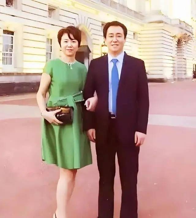 许家印前妻惊现楼市，5亿买房背后的故事