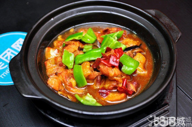 杨铭宇黄焖鸡百科，一道风靡大江南北的美食传奇