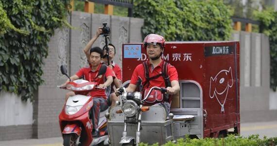 刘强东，京东快递员退休金超5000元——京东员工福利待遇探究