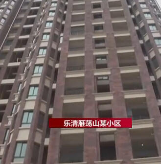 小区电梯惊魂记，电梯突发故障从28楼坠至14楼