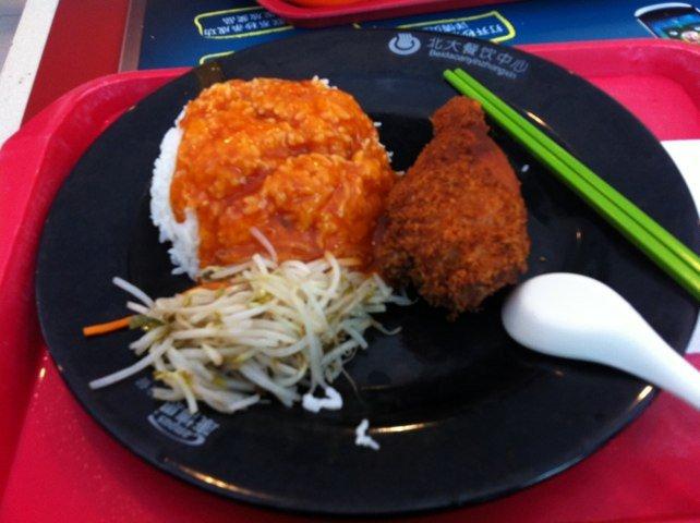 北大女生食堂员工，背后的故事与辛勤付出