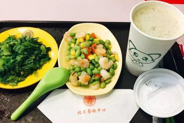 北大女生食堂员工，背后的故事与辛勤付出