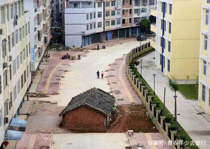 钉子户被标风景名胜，一场关于城市发展与记忆的争议