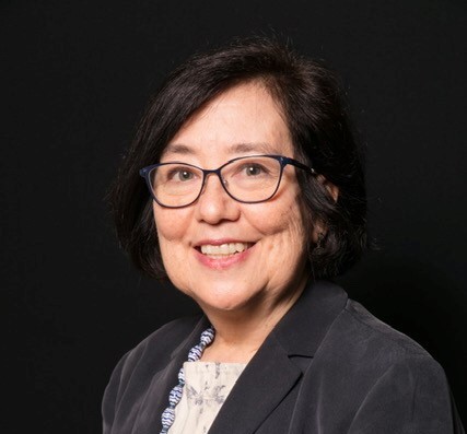 美籍华裔教授，跨越文化与学科的桥梁