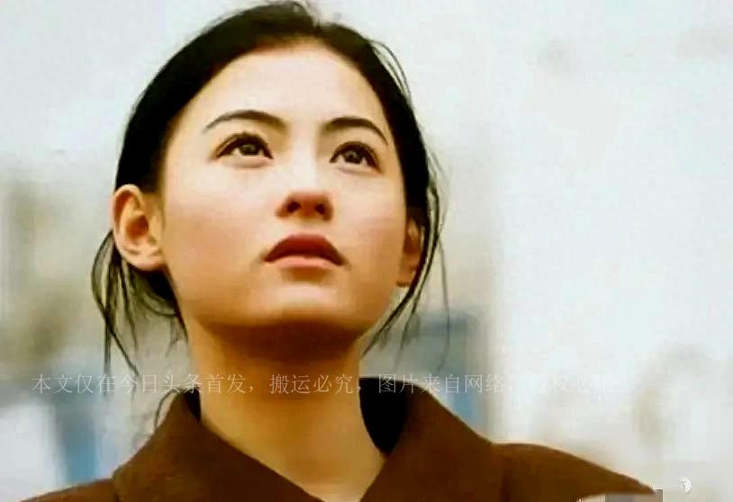 张柏芝与杨受成罕见同框，引发网友热议