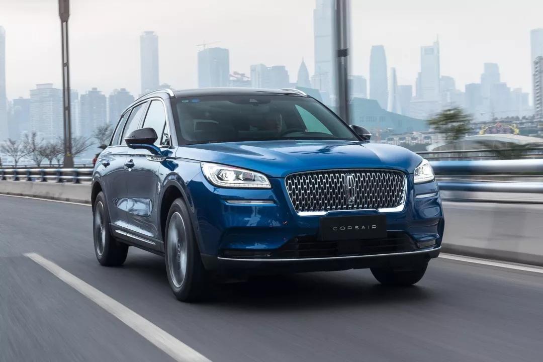 凯迪拉克XT4震撼上市，起步价仅需15.99万元！