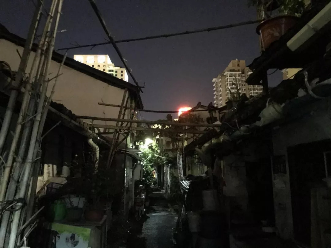 高空惊魂！当事人被吸至8000米高空后被迫停飞六个月