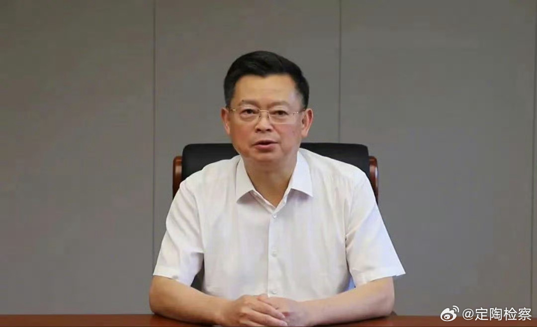 张建华主动投案的背后，自我救赎与社会责任