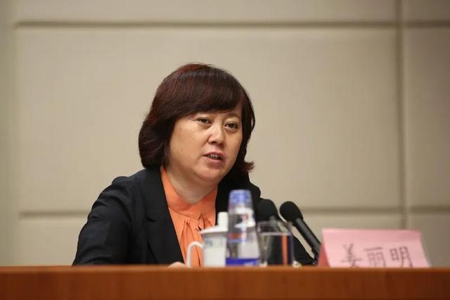 原四川银监局局长王筠权被查背后的故事